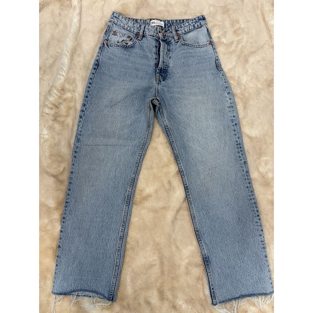 Zara Womens Jeans USA 6 Light Wash High Rise Wide Straight Raw Hem Denim